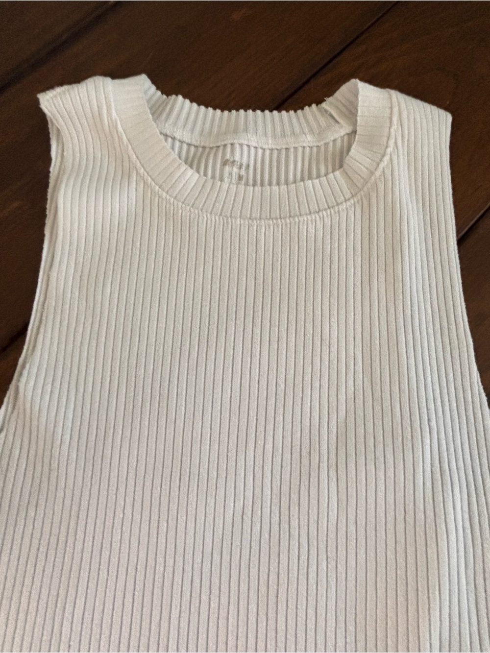 Aerie White Ribbed High Neck Cropped Tank Top SZ M Athleisure - Picture 3 of 5